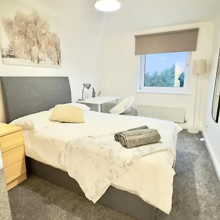 Two Bedroom Flat By Brookland Serviced Short Lets With Free Wifi Apartment *