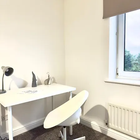 Two Bedroom Flat By Brookland Serviced Short Lets With Free Wifi *